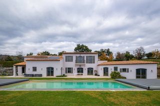  Villa � vendre 8 pi�ces 252 m�