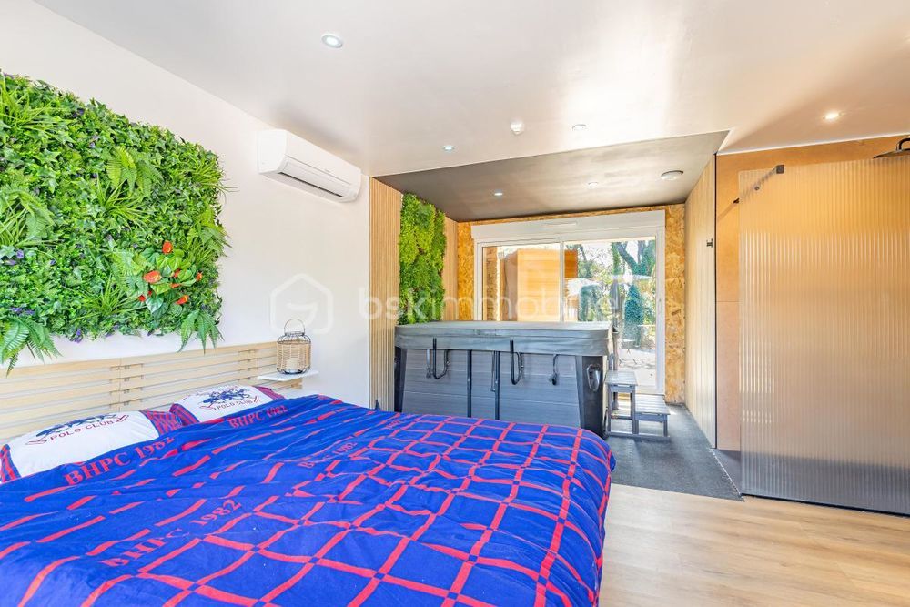 � vendre  Propri�t�/ch�teau Saussines (34160)