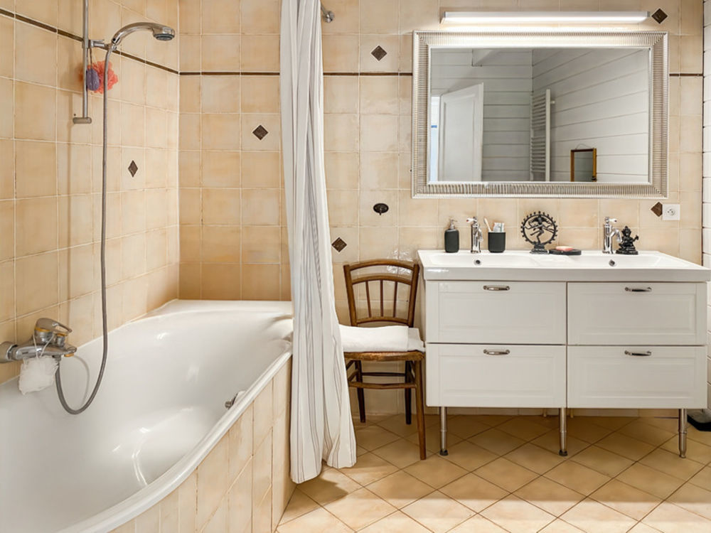 � vendre  Maison Grilly (01220)