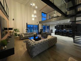  Immeuble � vendre 6 pi�ces 240 m�