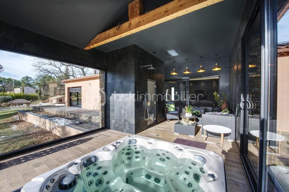 � vendre  Propri�t�/ch�teau Uchaux (84100)