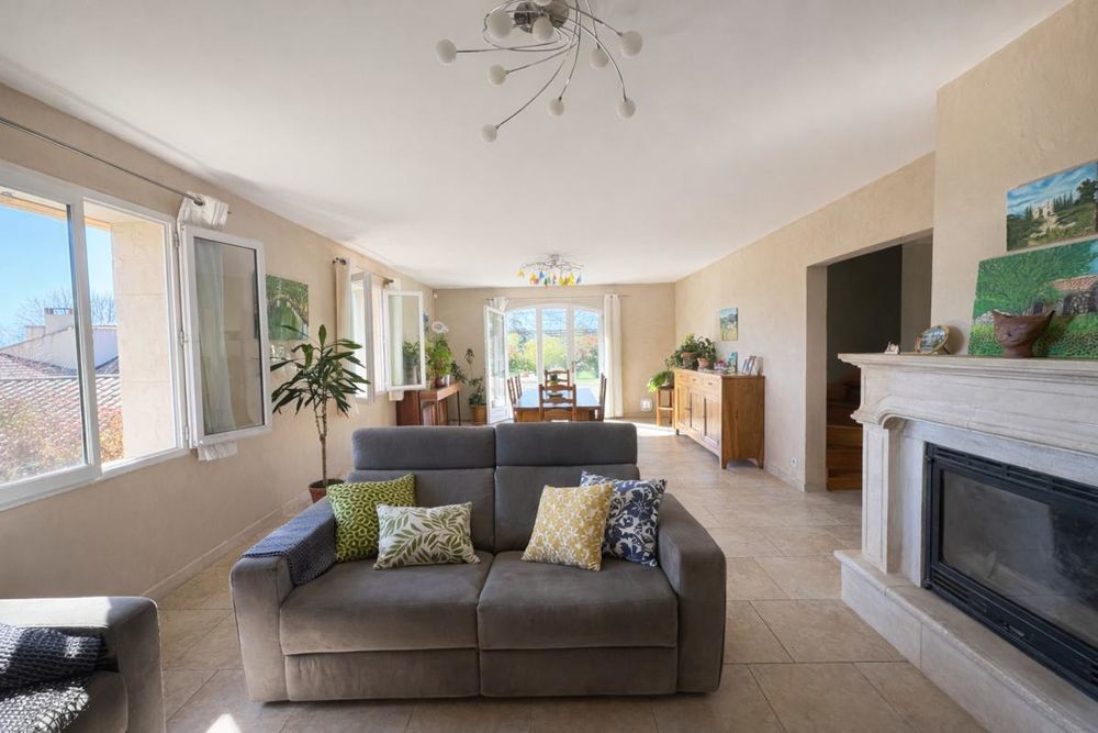 � vendre  Villa Cucuron (84160)