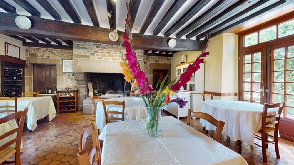 � vendre  Propri�t�/ch�teau Sainte-C�cile (50800)