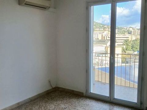   Appartement de 54m2 � louer sur Bastia Appartement - 3 pi�ce(s) - 54 m�