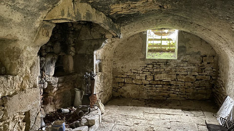   Dpt Yonne (89), � THAROT  Un ensemble de 2 maisons mitoyennes � r�nover avec garage Maison - 7 pi�ce(s) - 200 m�