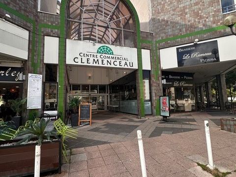 DIJON CLEMENCEAU LOCAL COMMERCIAL DE 28.8 M2 111000 21000 Dijon