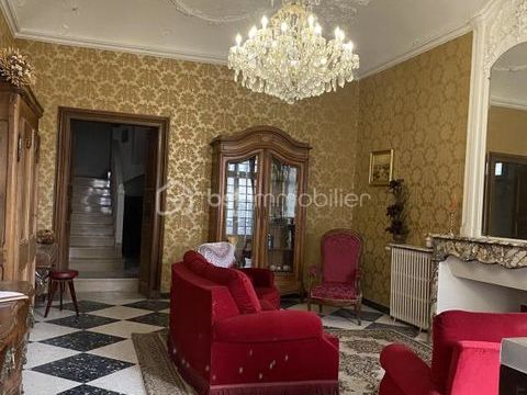   Maison de Ma�tre proche toutes commodit�s Propri�t�/ch�teau - 10 pi�ce(s) - 232 m�
