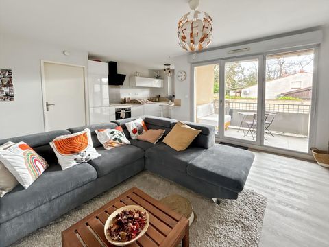   POMPERTUZAT - Appartement T2 terrasse & Parking Appartement - 2 pi�ce(s) - 40 m�