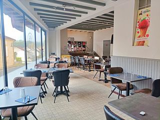  Immeuble � vendre 14 pi�ces 266 m�