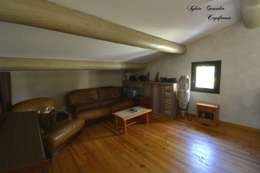 � vendre  Maison Grans (13450)