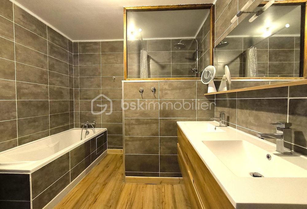 � vendre  Propri�t�/ch�teau Marignier (74970)