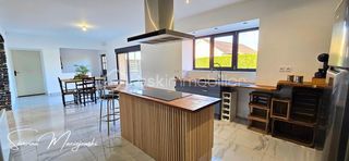  Propri�t�/ch�teau � vendre 10 pi�ces 260 m�