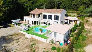  Propri�t�/ch�teau � vendre 10 pi�ces 301 m�