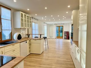  Maison � vendre 8 pi�ces 171 m�