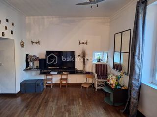  Immeuble � vendre 5 pi�ces 187 m�