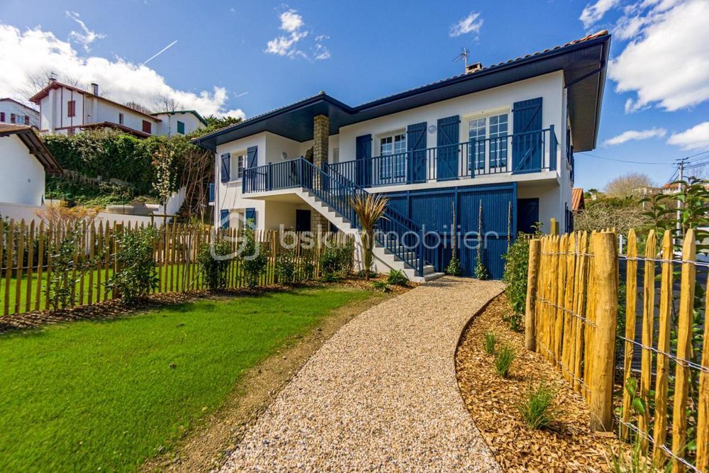 � vendre  Appartement Saint-Jean-de-Luz (64500)