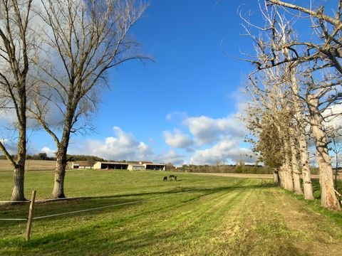   Maison pierre 5 hectares de terrain LAPERCHE (47) Maison - 5 pi�ce(s) - 160 m�