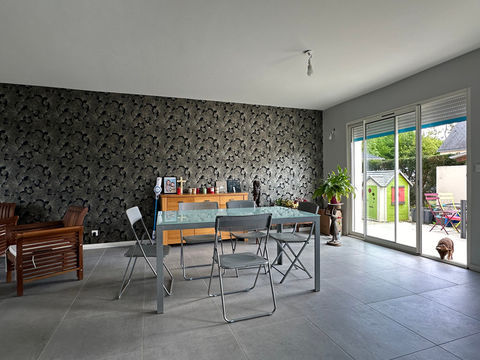   Maison � vendre de 4 chambres, 115m� de 2005 pi�ces VIVY (49680) Maison - 6 pi�ce(s) - 115 m�