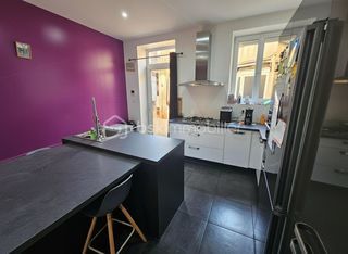  Immeuble � vendre 8 pi�ces 280 m�