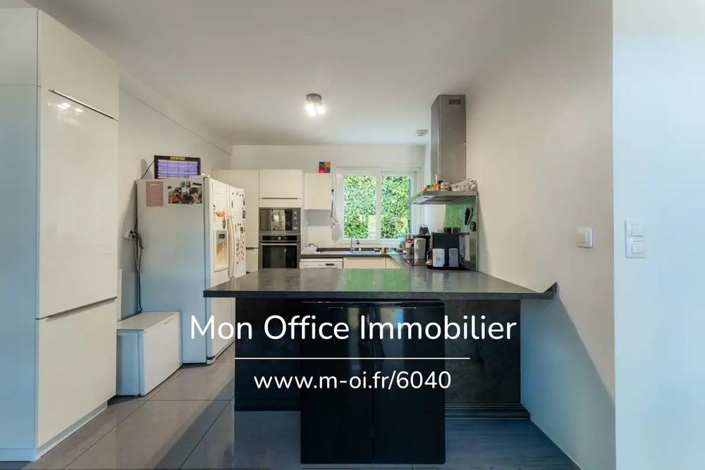 � vendre  Villa Mimet (13105)