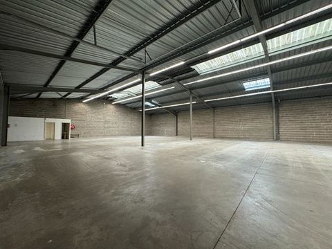37000 TOURS - Entrep&ocirc;t / local industriel 1320 m&sup2; 1386000 37000 Tours