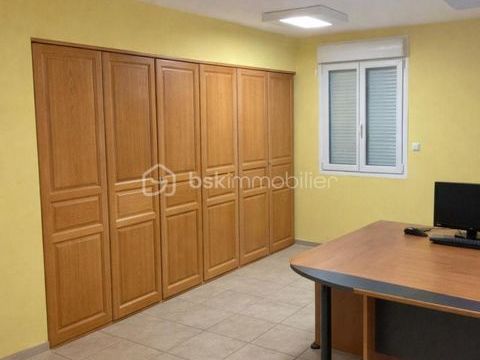 &Agrave; louer � Local commercial / Bureaux  de 133 m&sup2; 350 52220 Montier en der