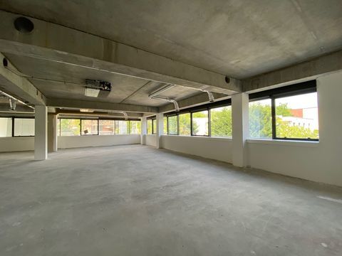 OPPORTUNITE MEYLAN - Prox GRENOBLE - Local &agrave; am&eacute;nager 474000 38000 Meylan