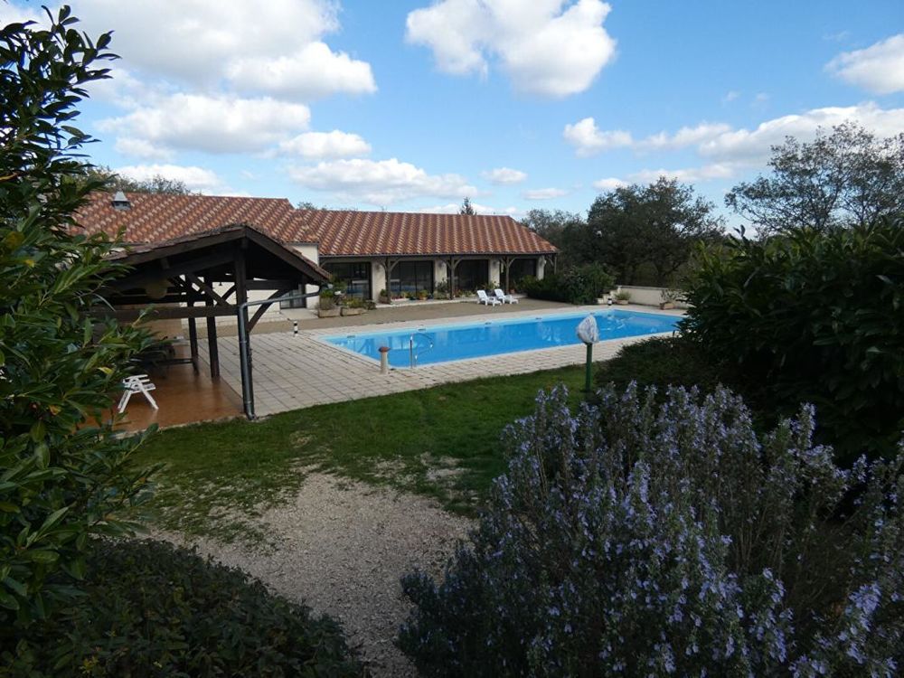 � vendre  Maison Nadaillac (24590)