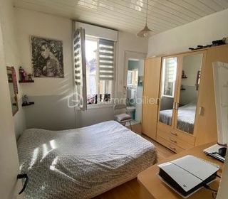  Immeuble � vendre 10 pi�ces 130 m�