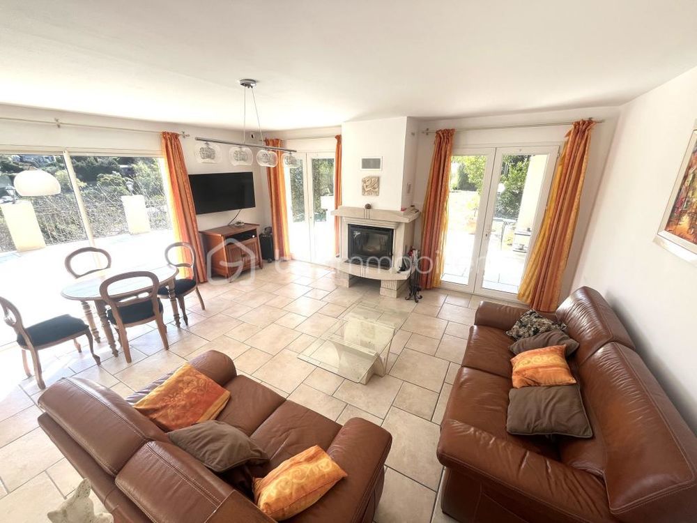 � vendre  Maison Saint-Paul-en-For�t (83440)