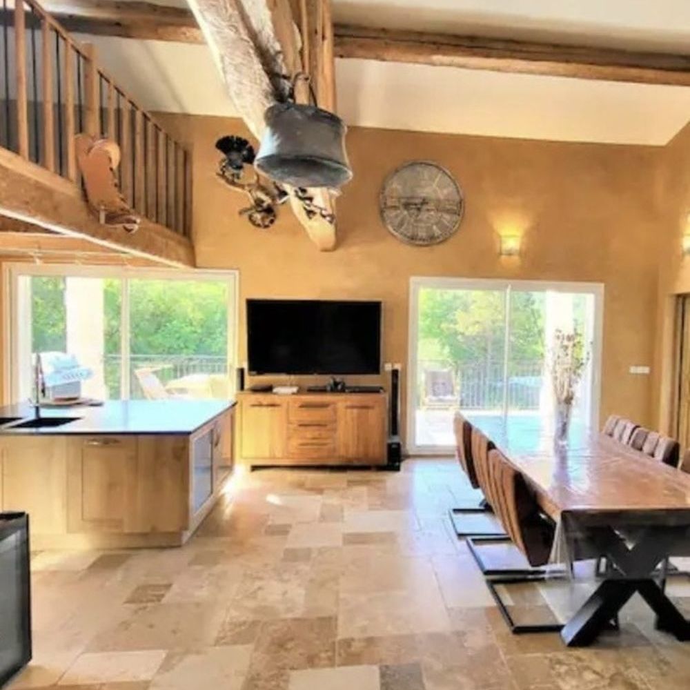 � vendre  Propri�t�/ch�teau Peyroules (04120)