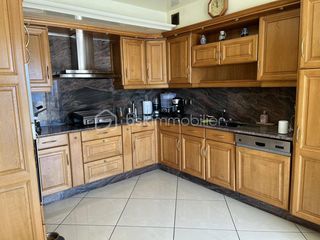  Propri�t�/ch�teau � vendre 5 pi�ces 250 m�