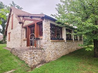  Maison � vendre 8 pi�ces 306 m�