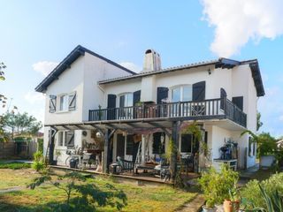  Maison � vendre 8 pi�ces 220 m�