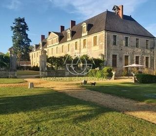  Propri�t�/ch�teau � vendre 15 + pi�ces 800 m�