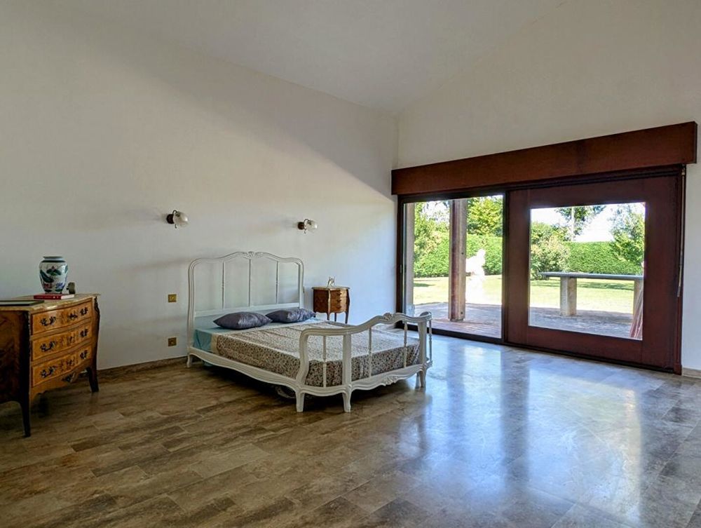 � vendre  Propri�t�/ch�teau Caz�res (31220)