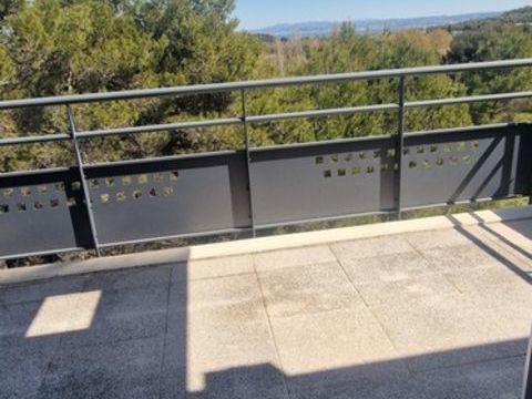   T3/ DERNIER ETAGE/ GARAGE TERRASSE SUD  2 PLACES DE PARKING! Appartement - 3 pi�ce(s) - 66 m�