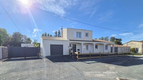   Maison � vendre 6 pi�ces PUYROLLAND (17) Maison - 6 pi�ce(s) - 158 m�