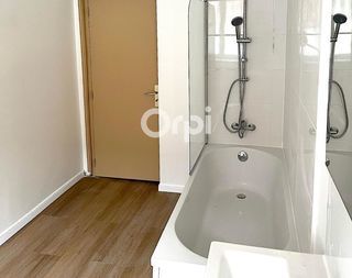  Immeuble � vendre 3 pi�ces 164 m�