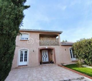  Propri�t�/ch�teau � vendre 9 pi�ces 245 m�