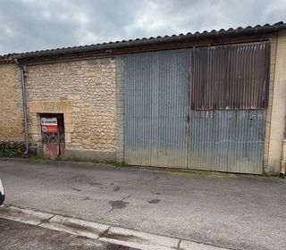  Remise / Grange � vendre 1 pi�ce 140 m�