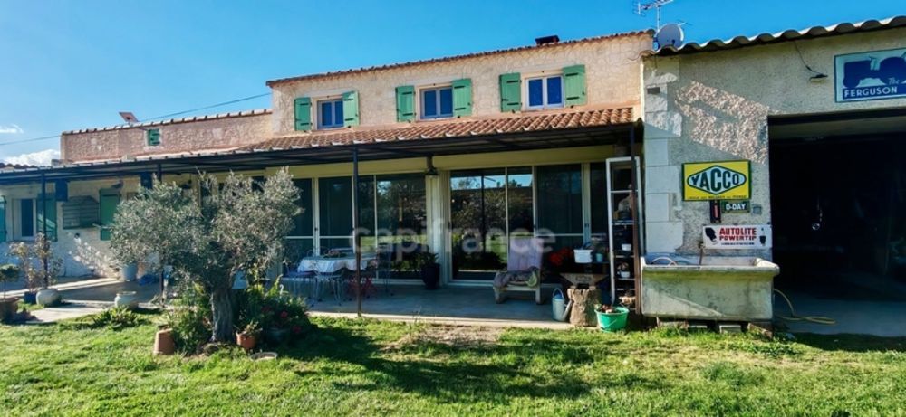 � vendre  Propri�t�/ch�teau Arles (13200)