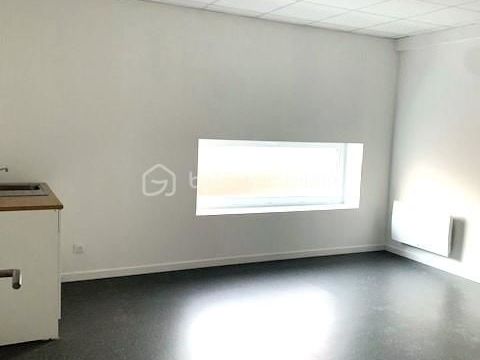 ? &Agrave; LOUER � BUREAUX & ESPACE DE STOCKAGE S&Eacute;CURIS&Eacute; � SECLIN 1025 59113 Seclin