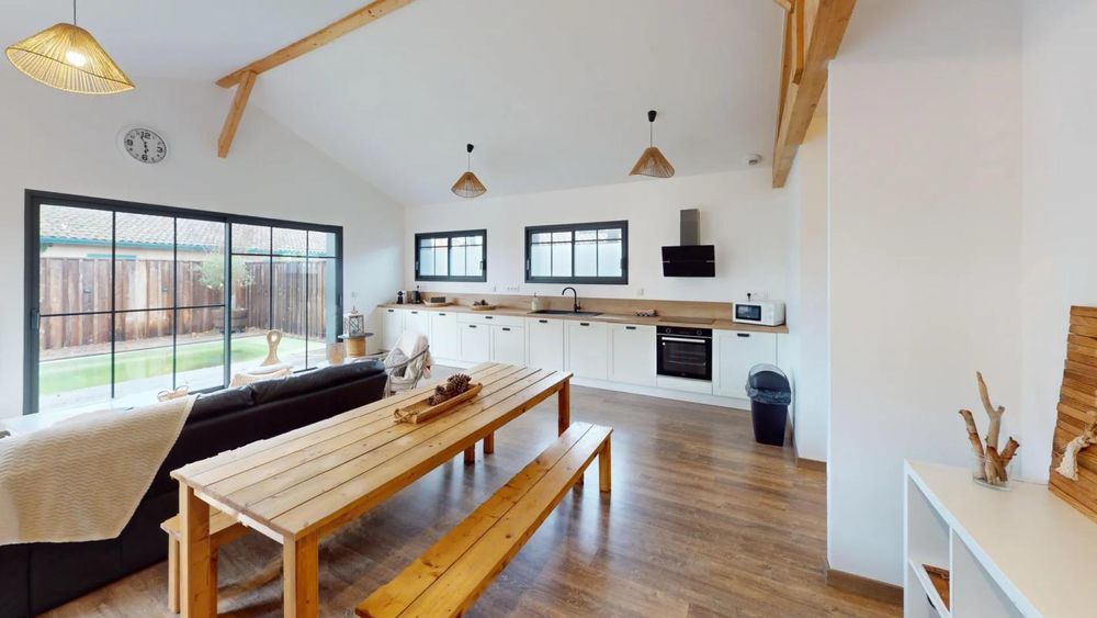 � vendre  Propri�t�/ch�teau Ar�s (33740)