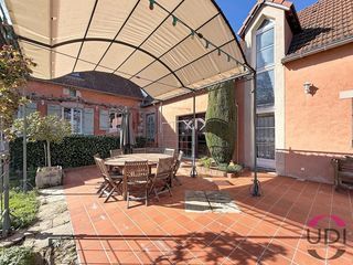  Propri�t�/ch�teau � vendre 9 pi�ces 352 m�