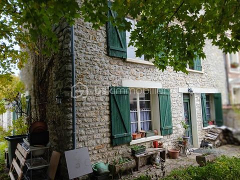   au coeur d un joli village maison ancienne � renover Maison - 4 pi�ce(s) - 86 m�