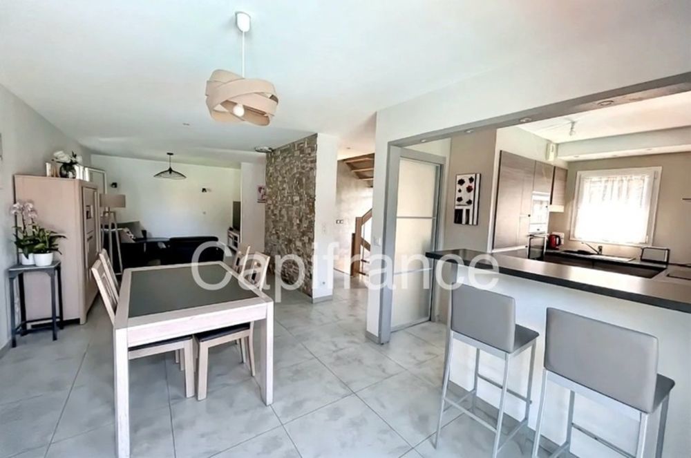 � vendre  Maison Saint-Martin-Bellevue (74370)