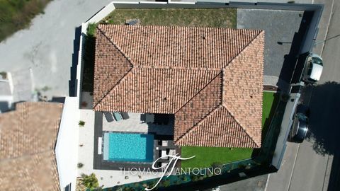   EN EXCLUSIVITE - PLAIN PIED - 4 FACES - 4 CHAMBRES - PISCINE - GARAGE Maison - 5 pi�ce(s) - 115 m�