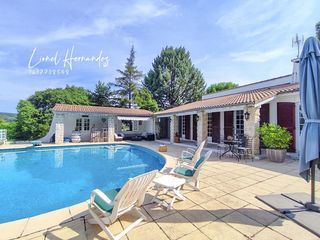  Maison � vendre 7 pi�ces 220 m�