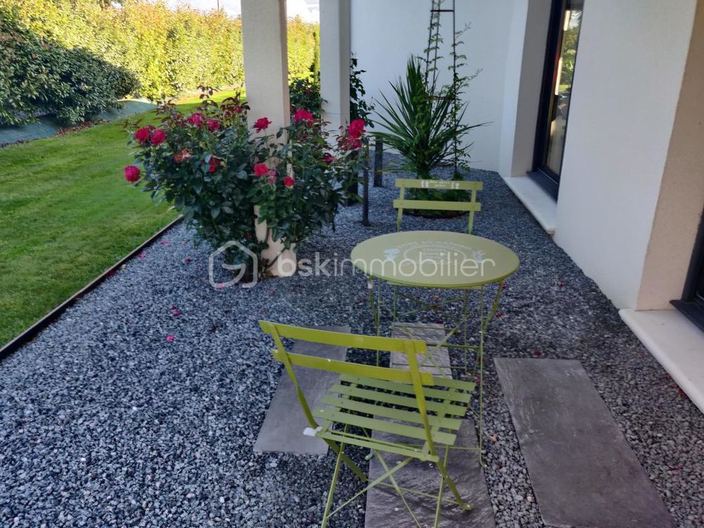 � vendre  Propri�t�/ch�teau Livarot (14140)